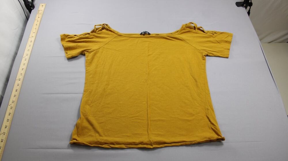Ambiance T-Shirt Womens 3X Yellow Scoop Neck Cold Shoulder Cutout Cut Out